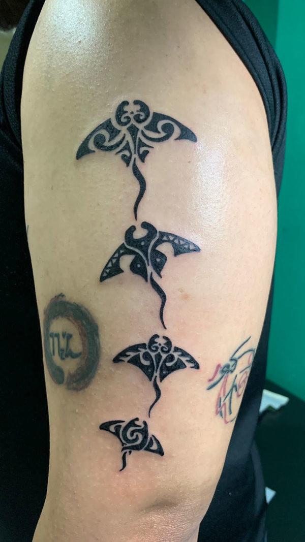 Ahmad - small mantas tattoo