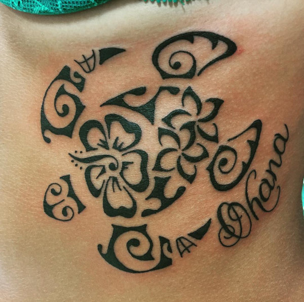 Greta - Flowers turtle tattoo